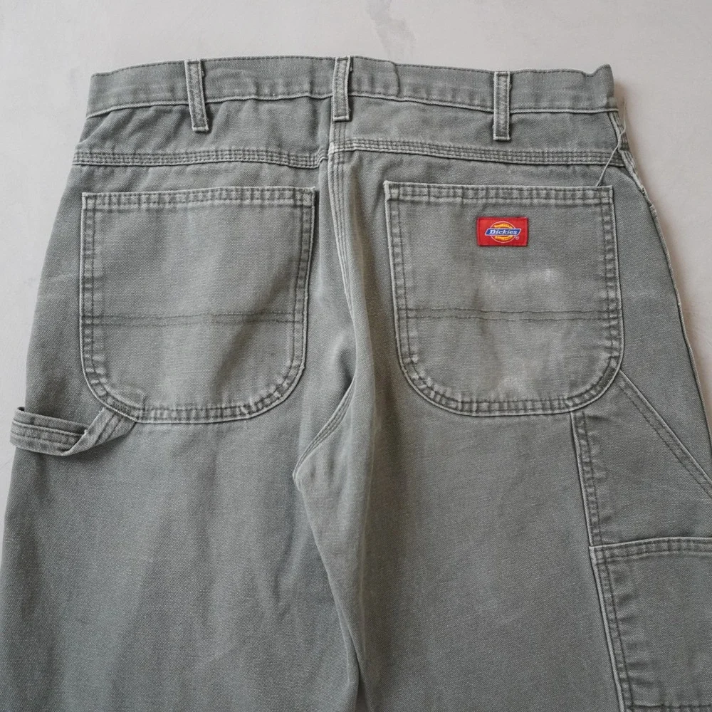 Dickies size 32x32